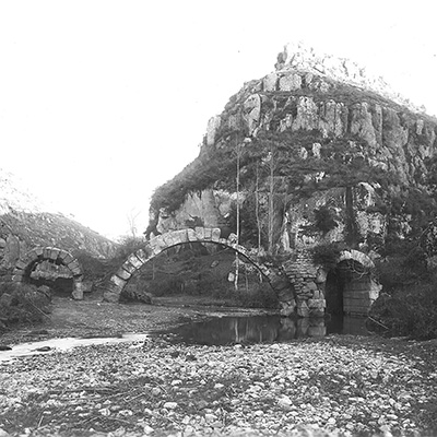 ponte del diavolo bianco e nero